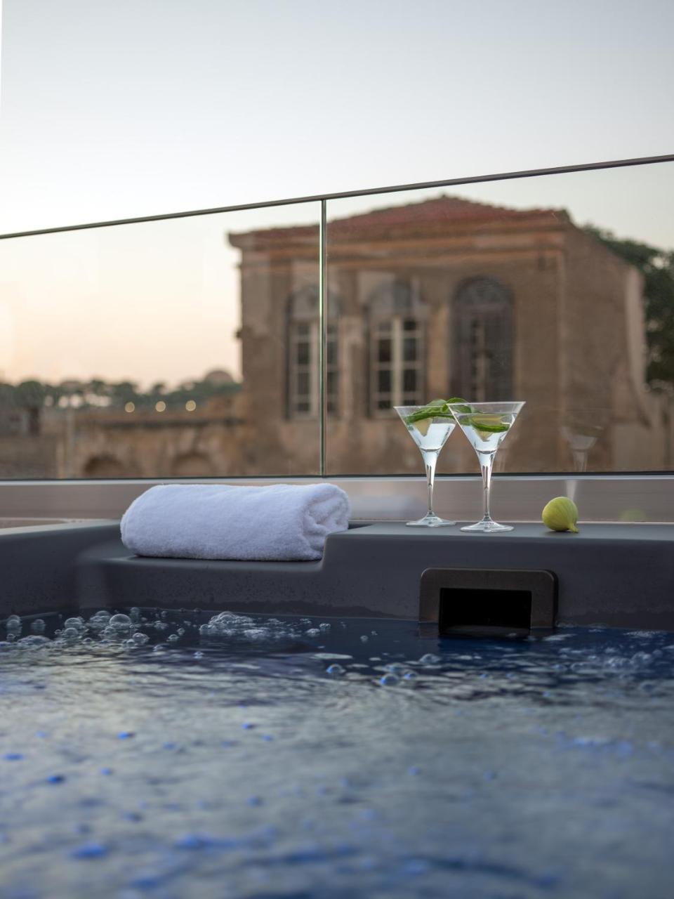 Mediterraneo Suite Home Rethymno  Bagian luar foto